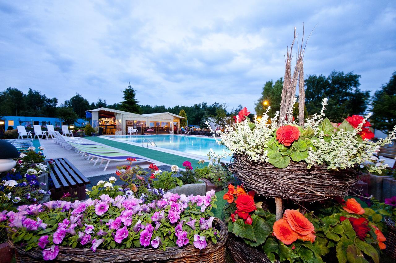 Osrodek Wypoczynkowy Zlota Plaza Hotel เมียลโน ภายนอก รูปภาพ